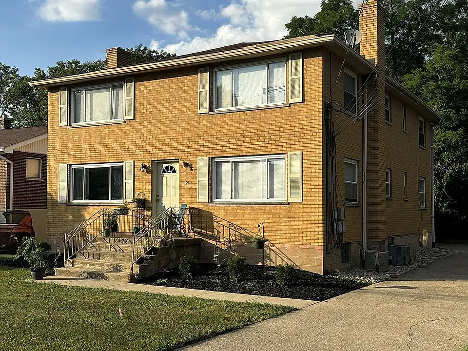 22 Wallace Ave #B