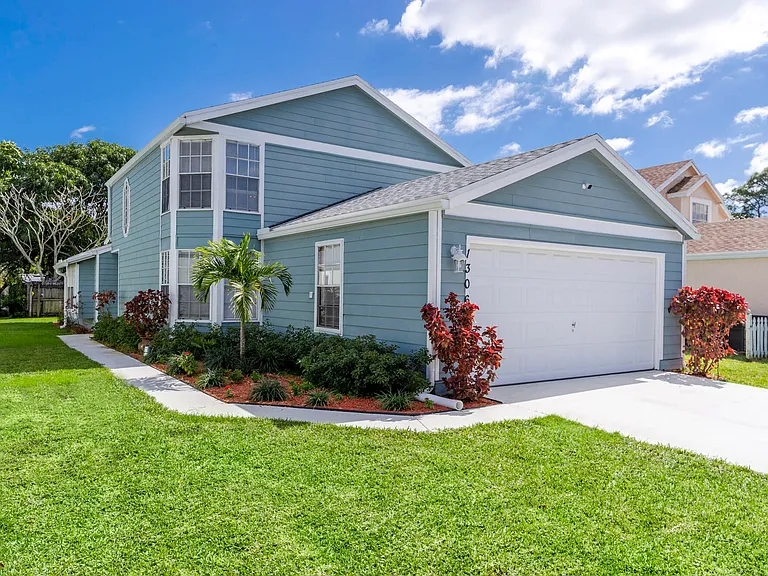 1306 Wild Daisy Ln — Photo 1