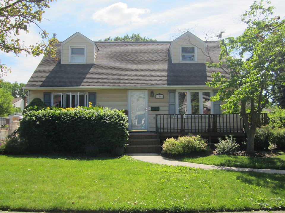 1st image of 717 Sterling St