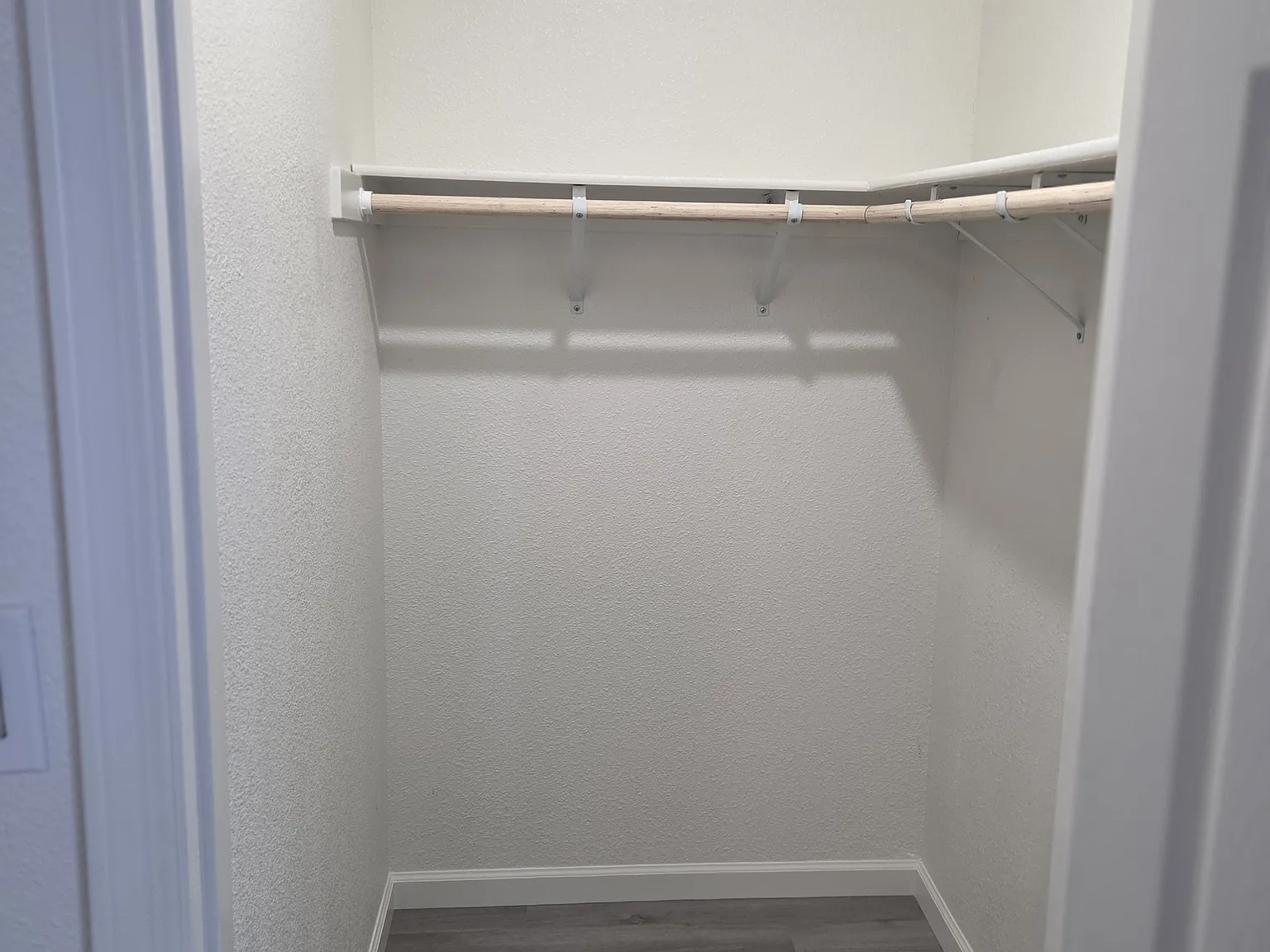 1 bed, 800 sqft, $1,350 — Photo 4