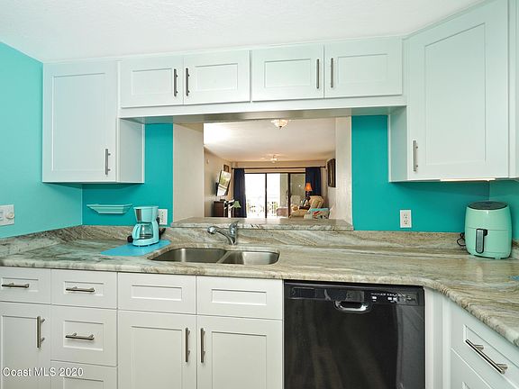 4th image of 85 S Atlantic Ave APT 406