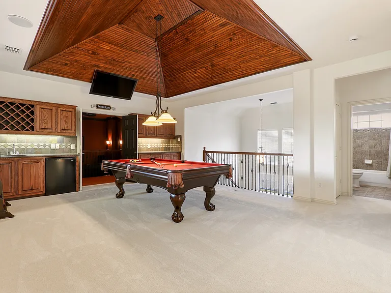 1224 Crockett Dr — Photo 32