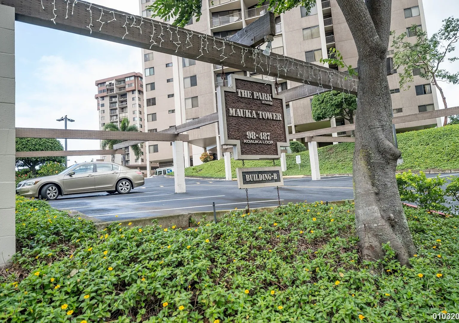 2br/2ba/2pkg In Park At Pearl Ridge — Photo 2
