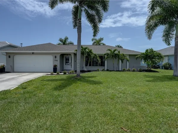 237 SE 20th Ct, Cape Coral, FL 33990