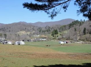 185 Baldridge Dr #2, Burnsville, NC 28714