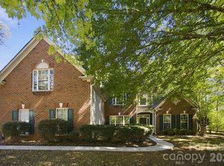 10825 Kenderly Ct, Charlotte, NC 28277