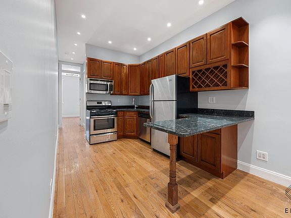 2nd image of 73 Engert Ave APT 2R