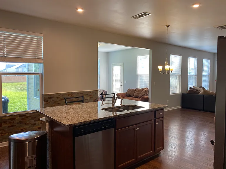 2429 Miranda Dr — Photo 20