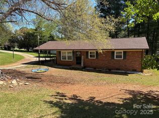 22 Heritage View Rd, Hickory, NC 28601