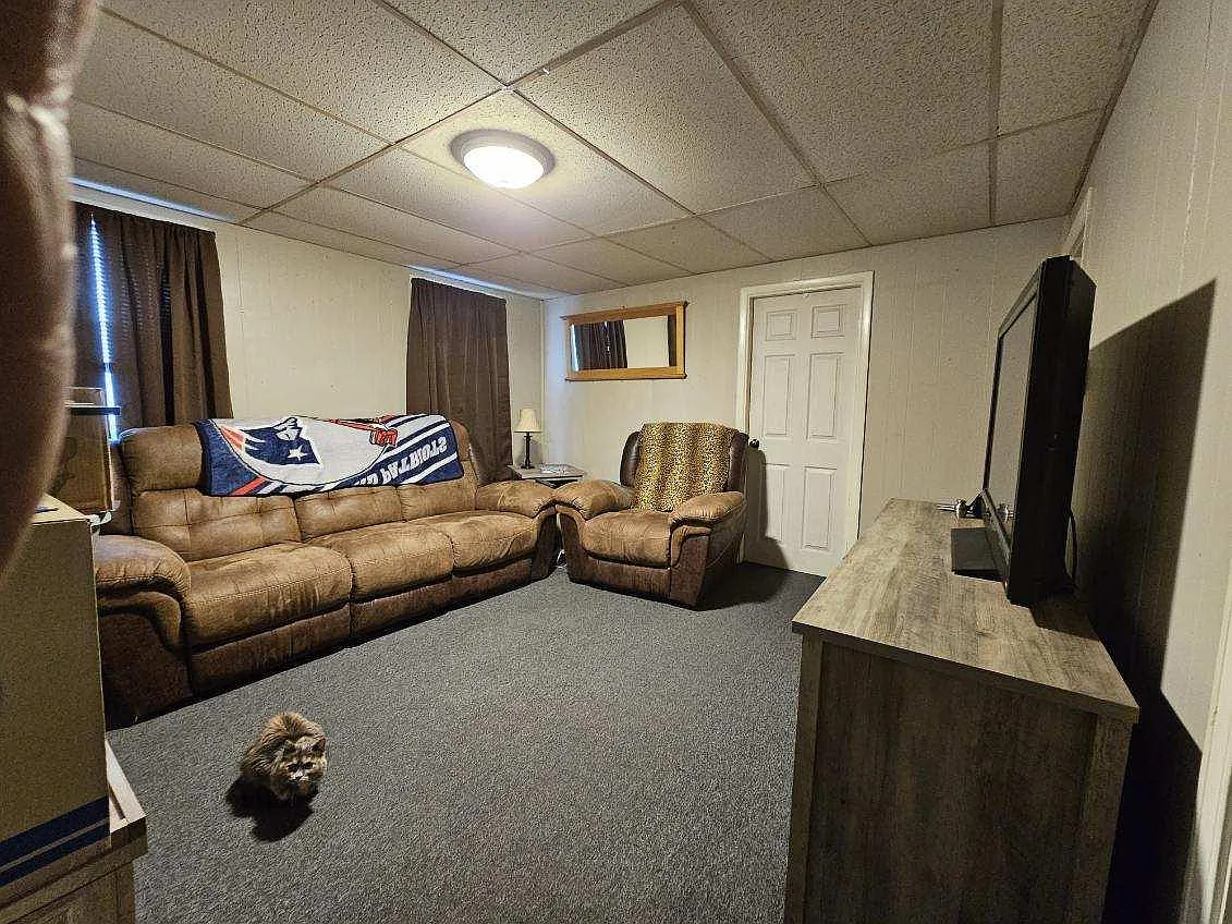 3 bed, 1000 sqft, $2,750 — Photo 3