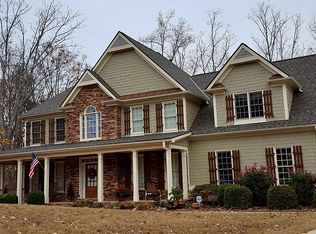 8375 Swiss Air Rd, Gainesville, GA 30506