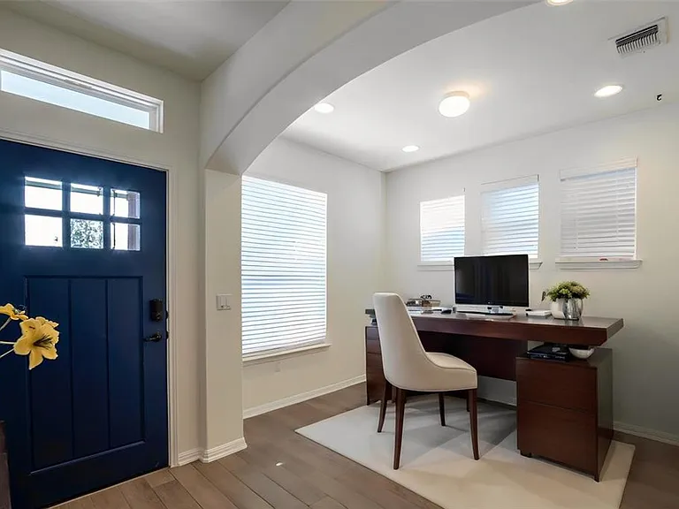 8920 Cattalo Ln — Photo 3