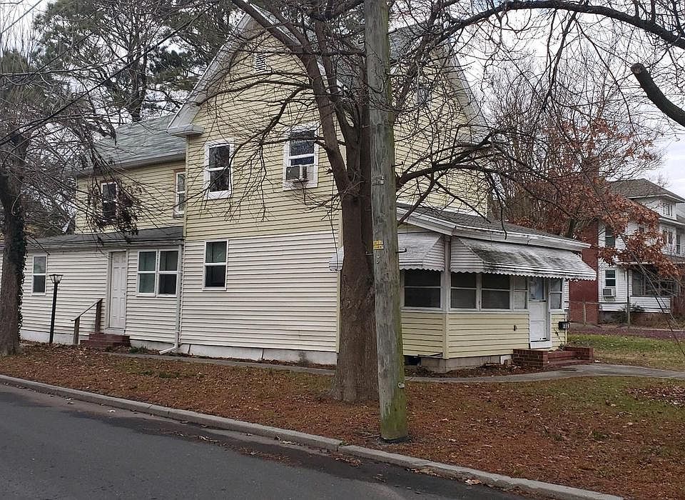 2nd image of 239 N Somerset Ave