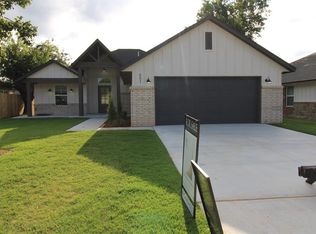 8421 Stonewood Dr, Oklahoma City, OK 73135