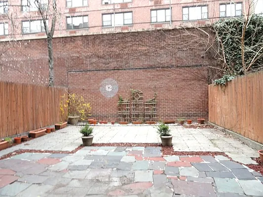 Rented by Prince Real Estate Associates LLC | media 13