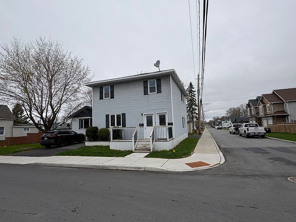 1st image of 301 3rd St W