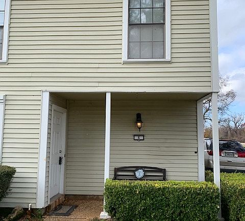 2nd image of 1401 Oden St Unit 6