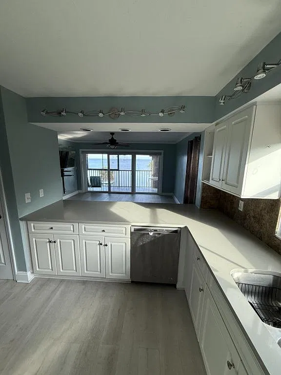 1540 Riverside Dr — Photo 4
