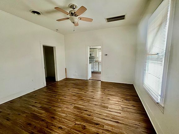 3rd image of 703 Portsmouth Ave