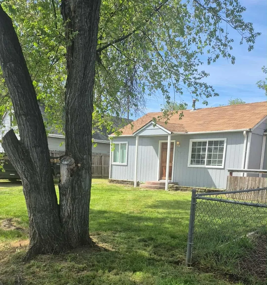 Charming 3 bedroom home — Photo 2