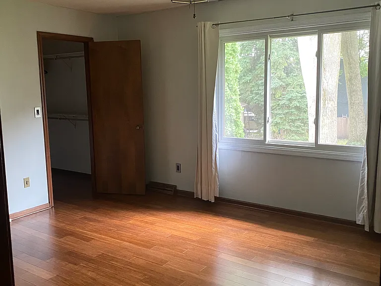 6753 Woodmeadow Dr — Photo 7
