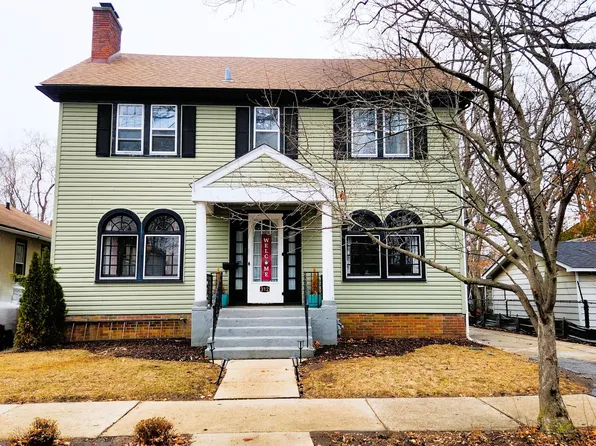 312 Hull Ct, Waukegan, IL 60085