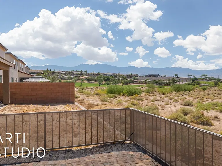 122 Parliament Point — Photo 23