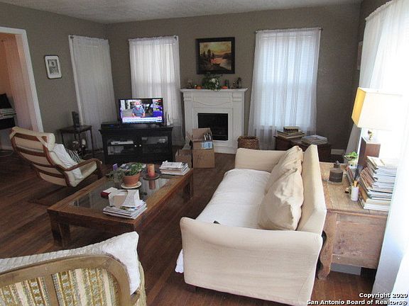 4th image of 1202 El Monte Blvd