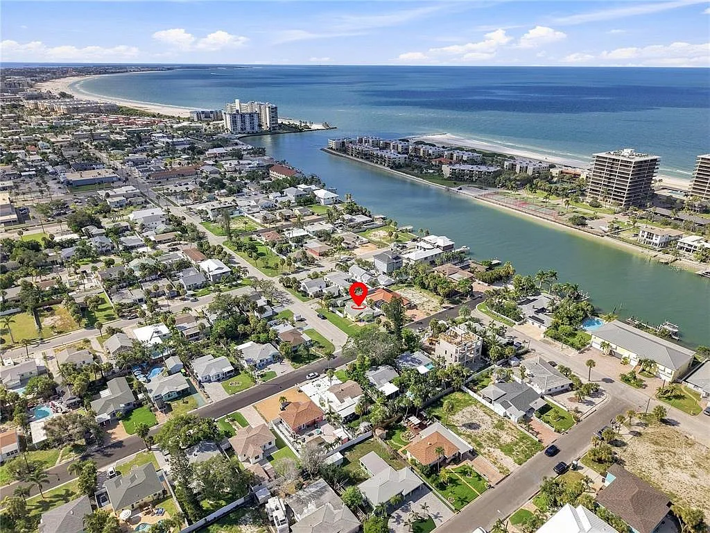 2 bed, 2.0 bath, 888 sqft, $2,600 — Photo 2