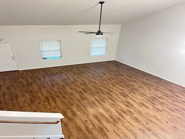 1903 Prairie View Dr — Photo 15