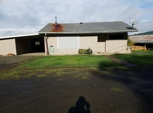 1295 S Calapooia St, Sutherlin, OR 97479