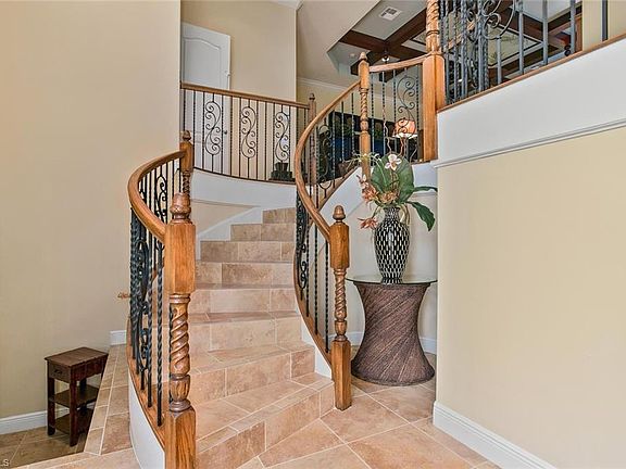 2nd image of 28550 Calabria Ct Unit 202