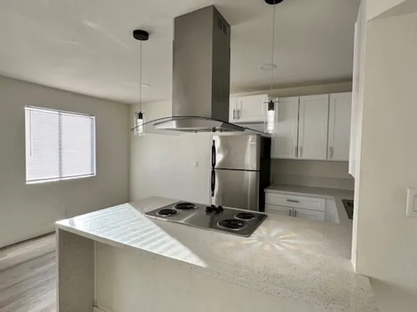 2121 Oceanus Ln APT 2, Las Vegas, NV 89115
