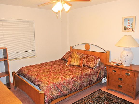 4th image of 605 Shorewood Dr Unit E205