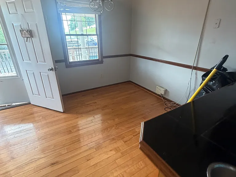 1296 Hill St — Photo 1