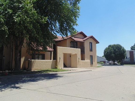 5th image of 1625 S Longford Ln APT 503