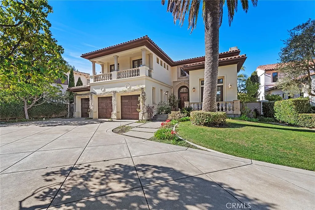 5 bed, 5.5 bath, 5400 sqft, $39,000 — Photo 3