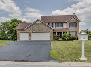1495 Falcon Ln, Hoffman Estates, IL 60192
