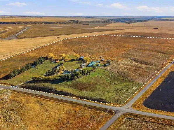 258022 112th St E, Foothills County, AB T1S 3Z4