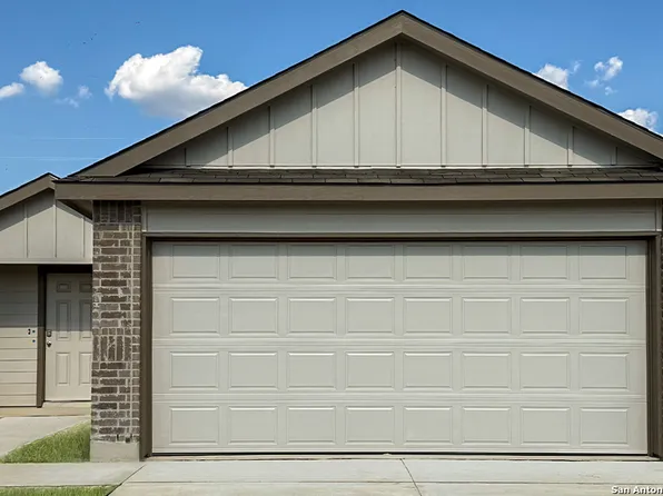 15418 Lemon Pepper Creek, Von Ormy, TX 78073