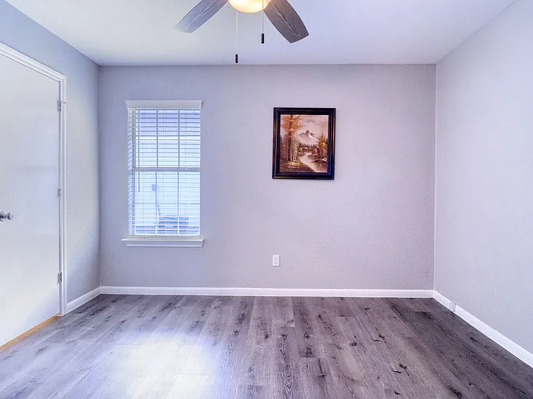 2221 Bowie Dr #7 — Photo 30