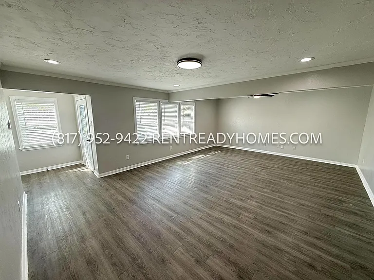 913 Harrison Dr — Photo 13