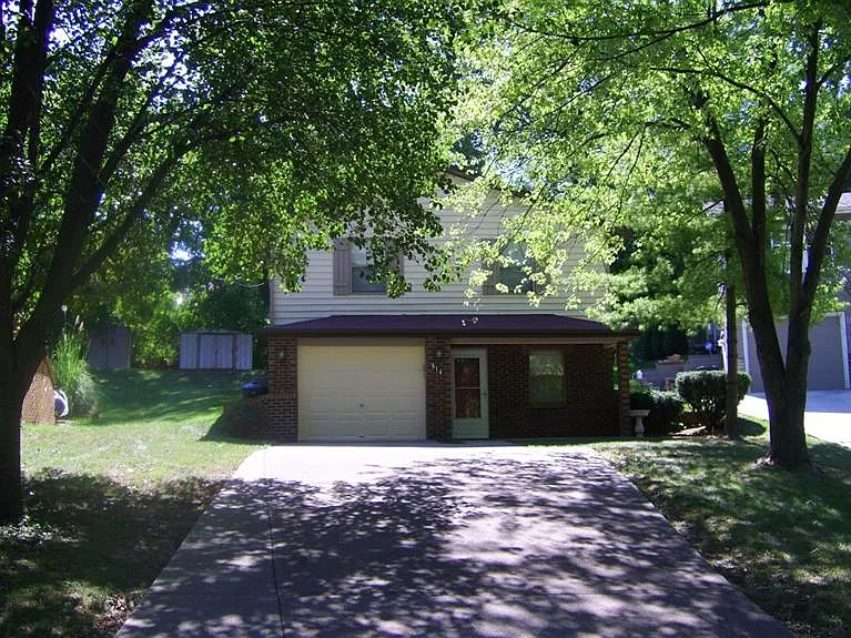 514 Belmont Rd photo 1