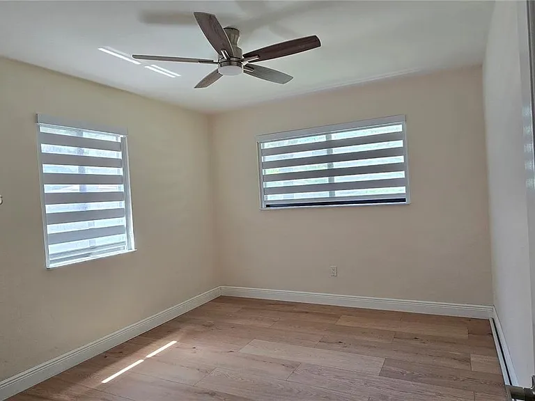 2731 SW 29th Ave — Photo 14