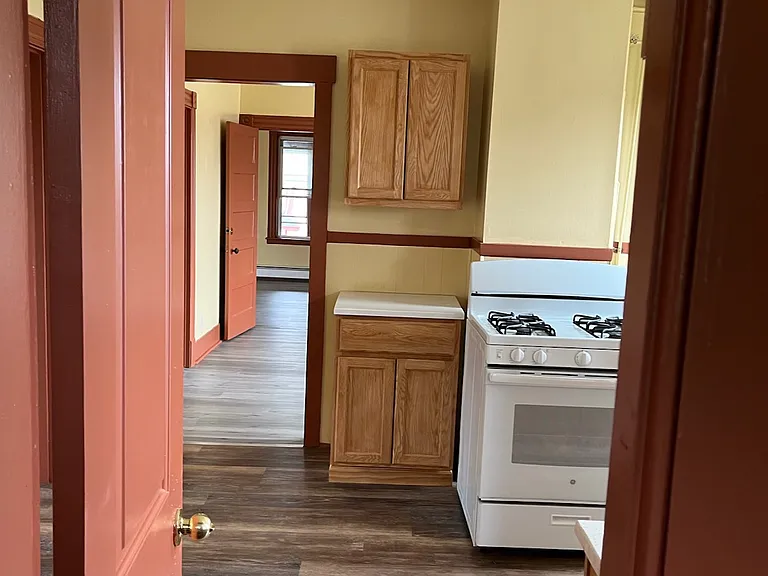 17-19 Chadwick Ave #3 — Photo 6
