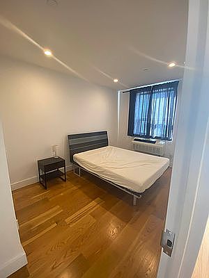 3rd image of 426 E 120th St #5B