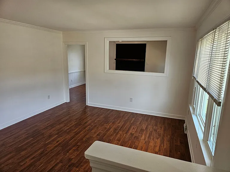 8402 McFaye Ave — Photo 7