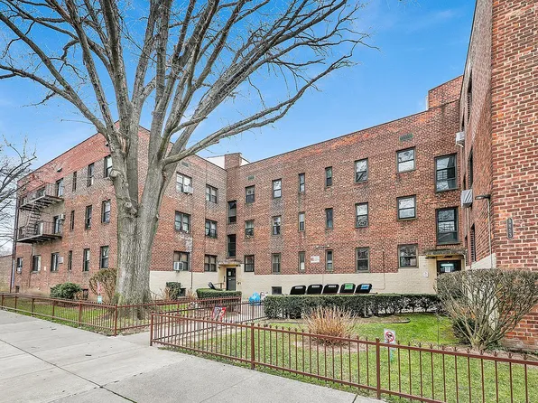 8847 Bay 16 St #2D, Brooklyn, NY 11214