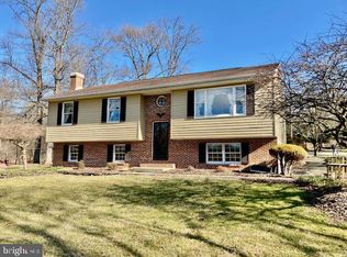 271 Lammey Rd, Elverson, PA 19520