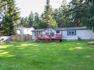 3676 Smugglers Cove Rd, Greenbank, WA 98253